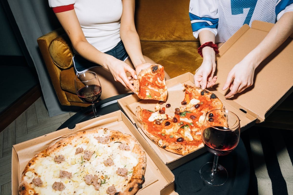 Les secrets d’une soirée pizza réussie avec Déco en Vogue